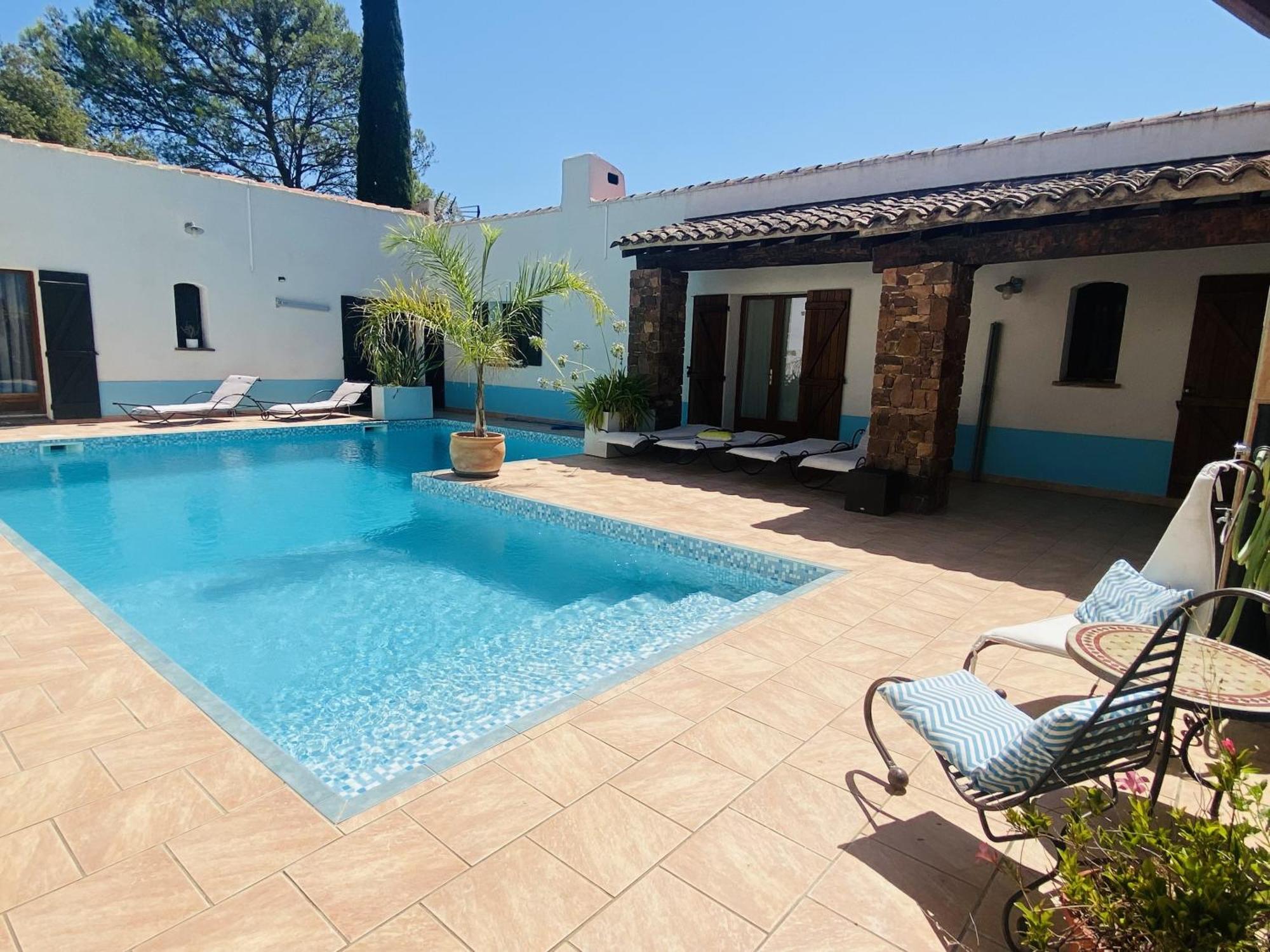Villa Le Patio Bleu à La Crau Extérieur photo