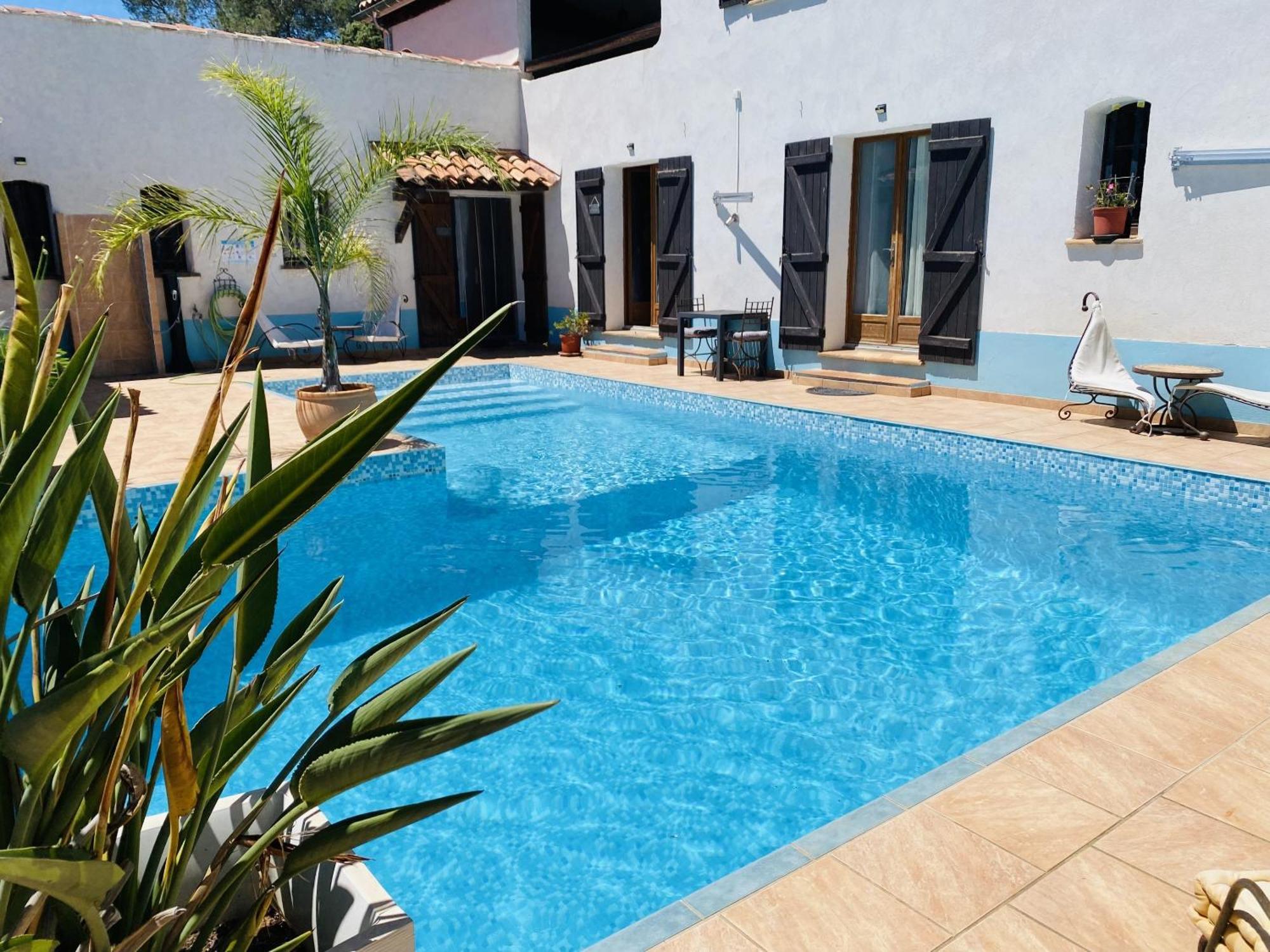 Villa Le Patio Bleu à La Crau Extérieur photo