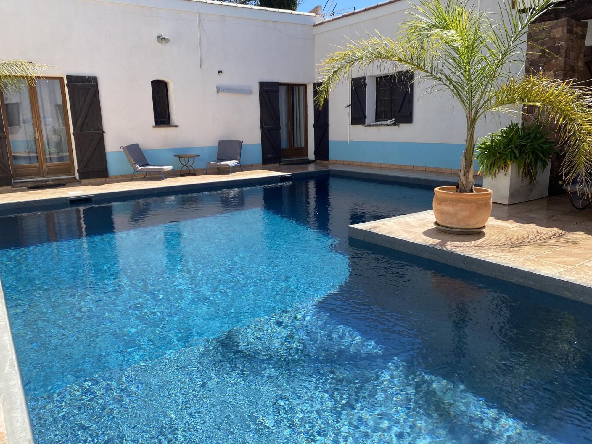 Villa Le Patio Bleu à La Crau Extérieur photo