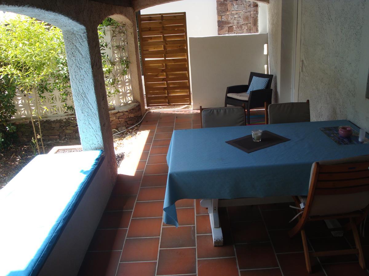 Villa Le Patio Bleu à La Crau Extérieur photo